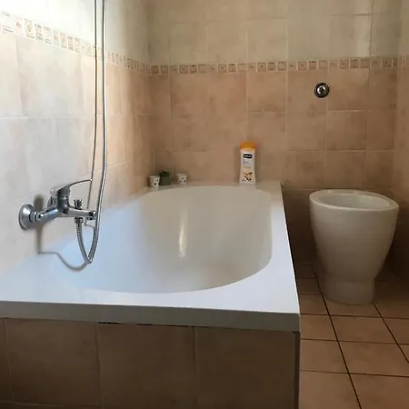 בית הארחה Le Mirage קסטלמרה די סטביה